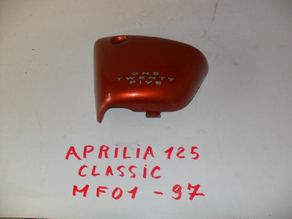 Flanc de selle gauche APRILIA 125 classic MF01 - 97: Pi�ce d'occasion pour moto