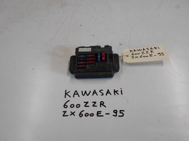 Porte fusibles KAWASAKI 600ZZR ZX600E - 95: Pi�ce d'occasion pour moto