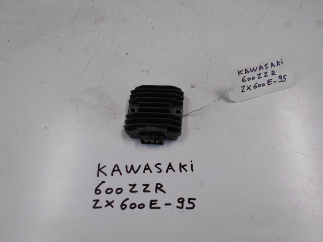 Regulateur KAWASAKI 600ZZR ZX600E - 95: Pi�ce d'occasion pour moto