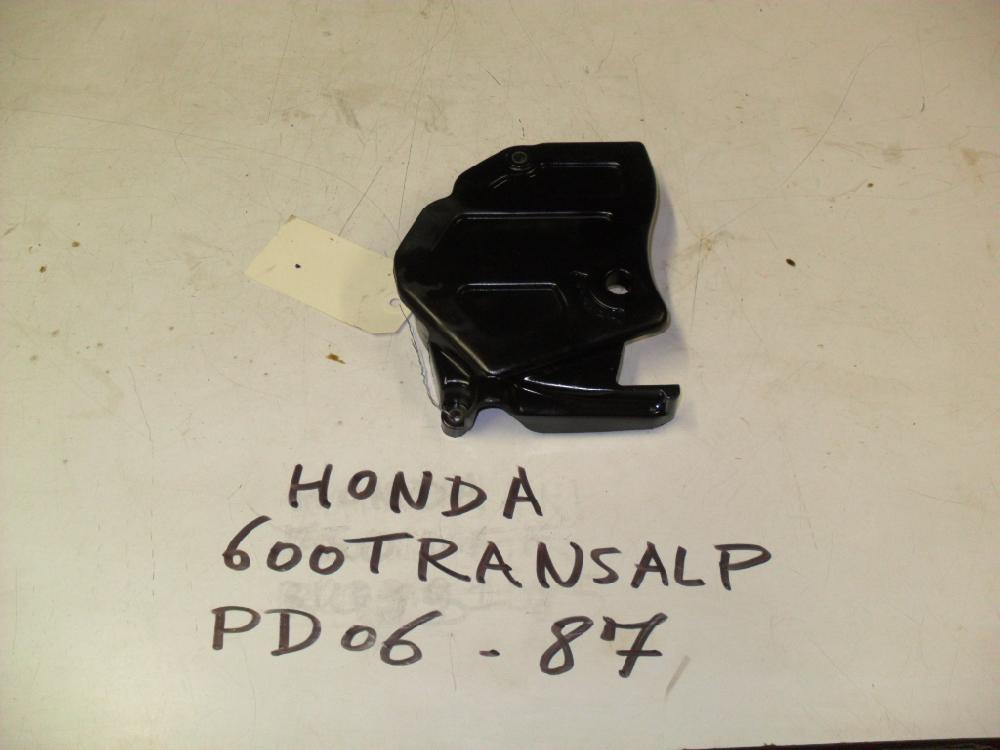 Carter de protection de chaine HONDA 600 TRANSALP PD06 - 87: Pi�ce d'occasion pour moto