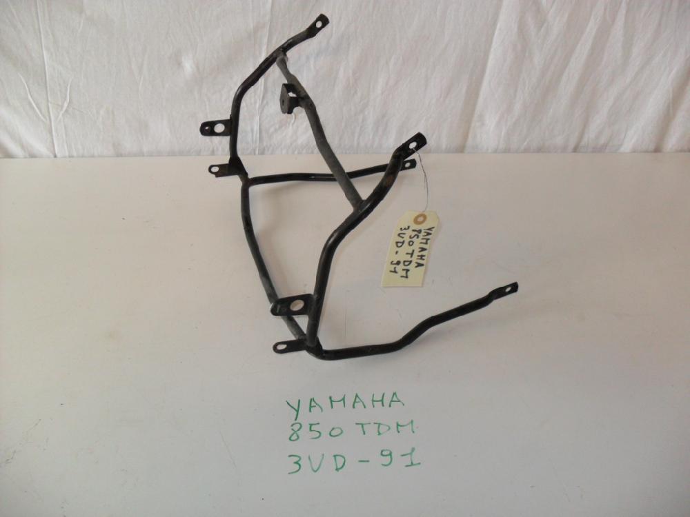 Araignée de carenage YAMAHA 850 TDM 3VD - 91: Pi�ce d'occasion pour moto