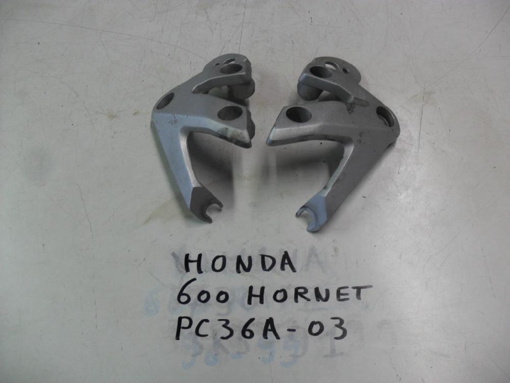 Supports de phare HONDA 600 HORNET PC36A - 03: Pi�ce d'occasion pour moto