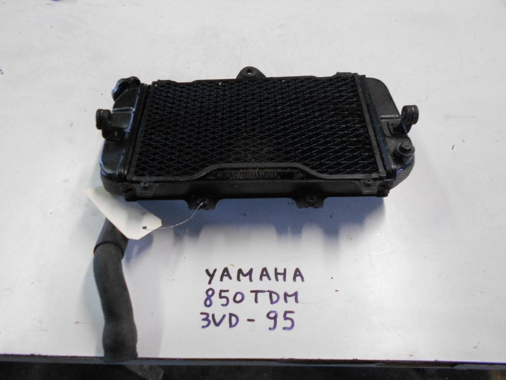 Radiateur d'eau YAMAHA 850 TDM 3VD - 96: Pi�ce d'occasion pour moto