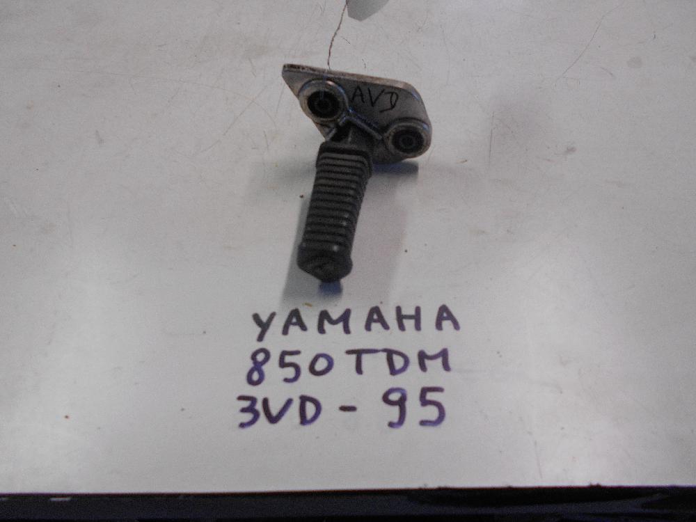 Platine avant droite YAMAHA 850 TDM 3VD - 96: Pi�ce d'occasion pour moto