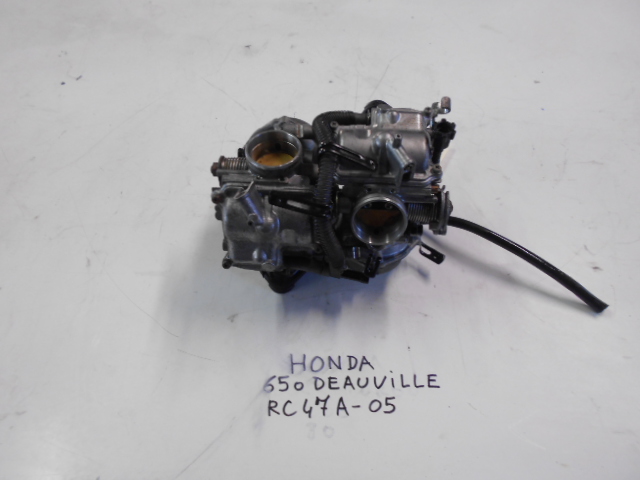 Carburateur HONDA 650 DEAUVILLE RC47A - 05: Pi�ce d'occasion pour moto