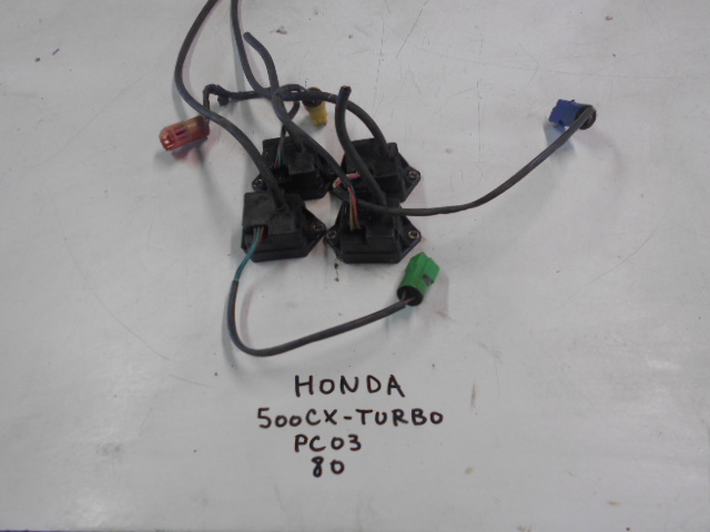 Relais electrique HONDA 500 CX TURBO PC03 - 80: Pi�ce d'occasion pour moto