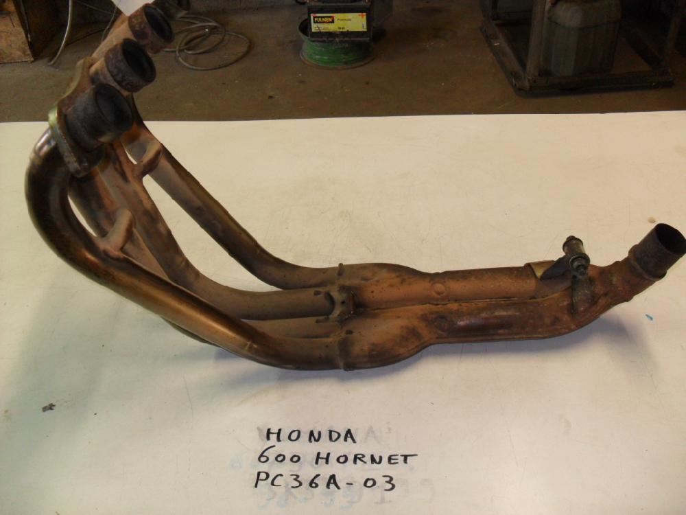 Collecteur d'echappement HONDA 600 HORNET PC36A - 03: Pi�ce d'occasion pour moto
